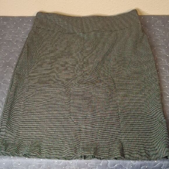 SOHO Classic Black Checkered Skirt size medium - Picture 1 of 6
